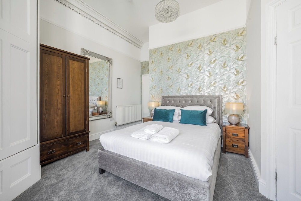 Latimer House 8/49