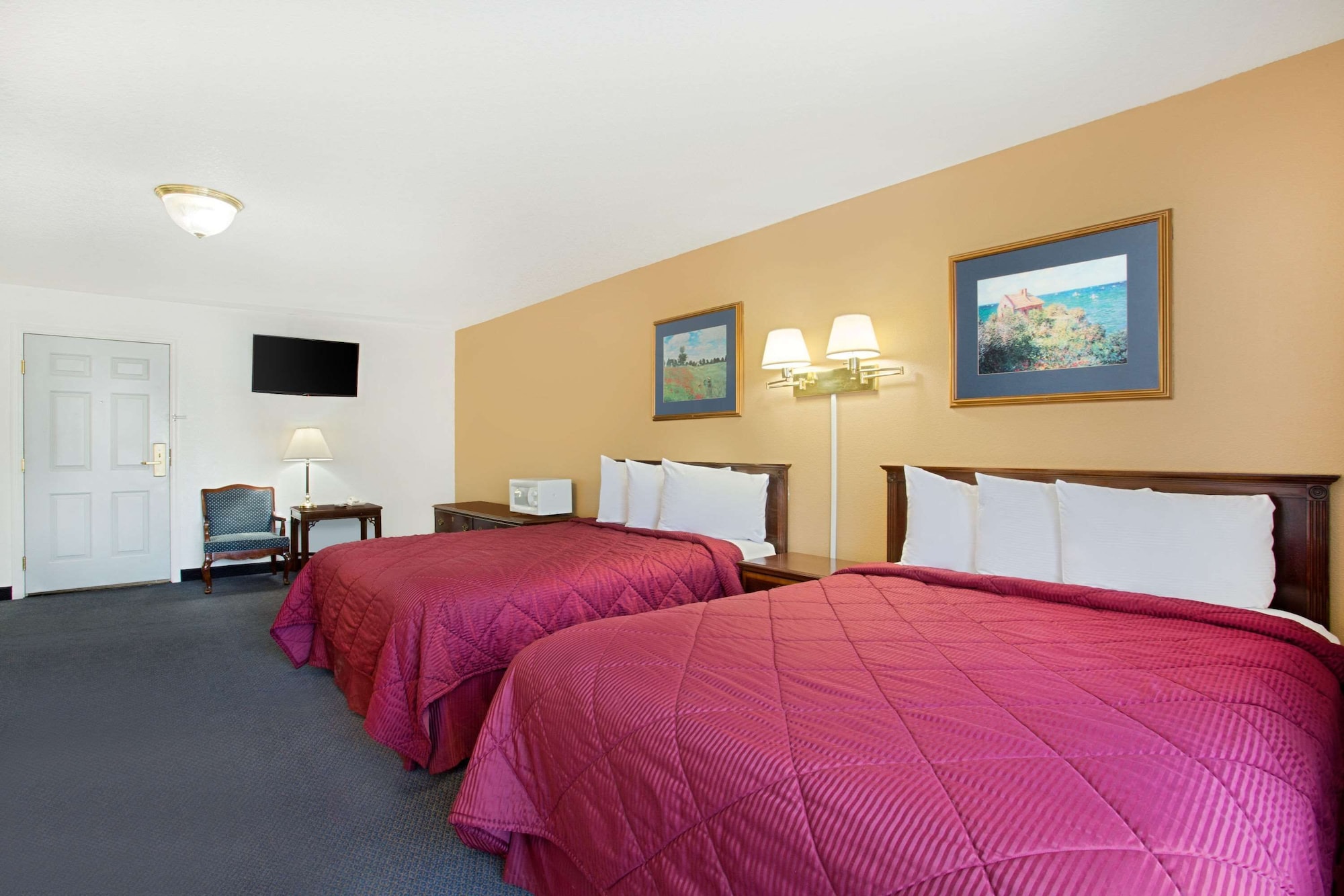 Super, Deluxe, Suite, 2 Queen Beds