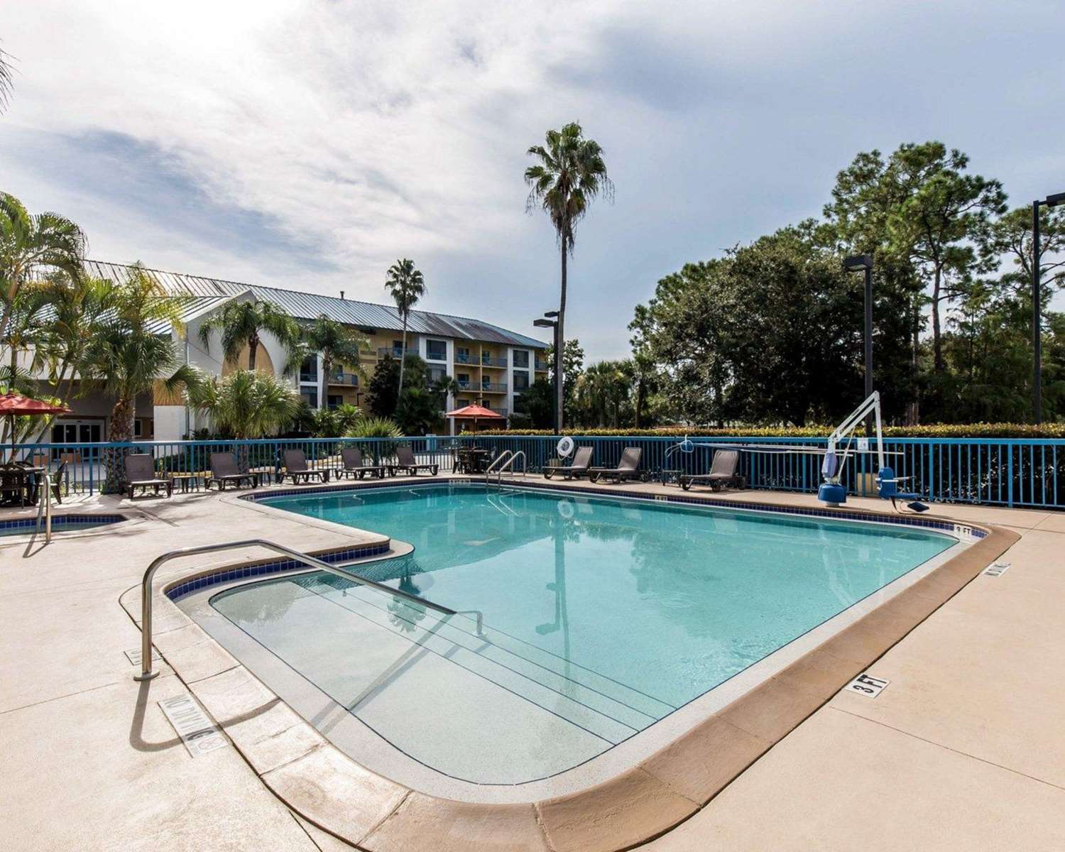 Comfort Inn Naples East I-75 5/10