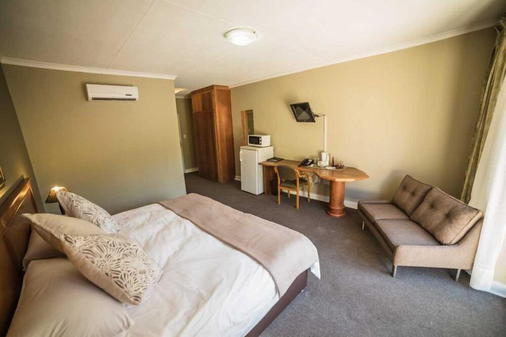 Acacia Guesthouse 10/40