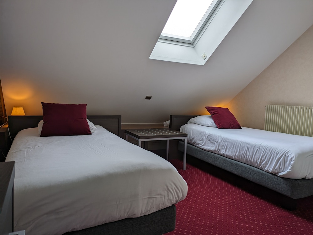 HOTEL LE SAINT FLORENT 7/30