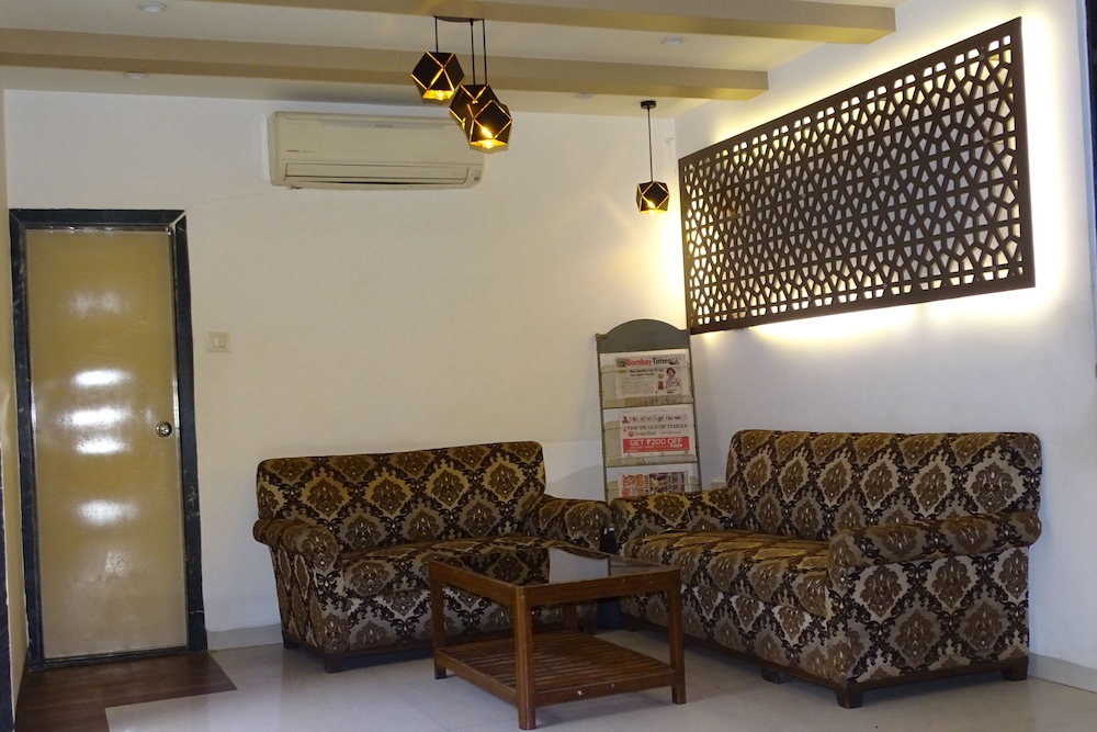 Sunshine Hostels 16/18