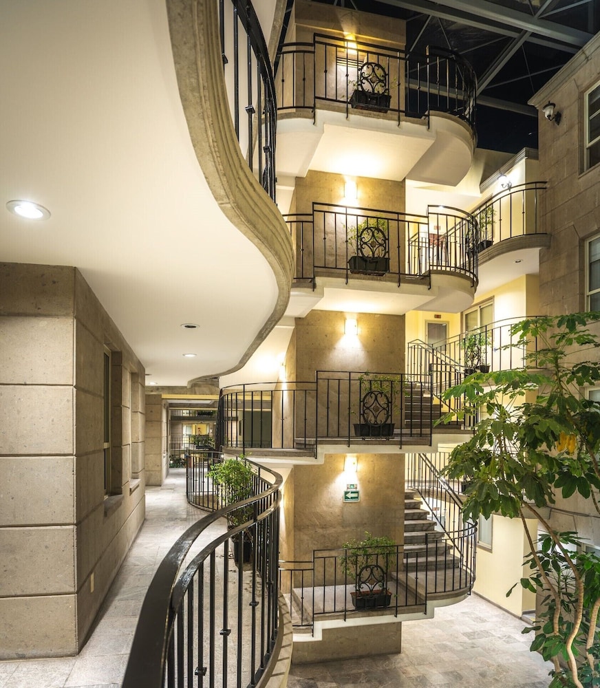 SUITES OBELISK 6/65