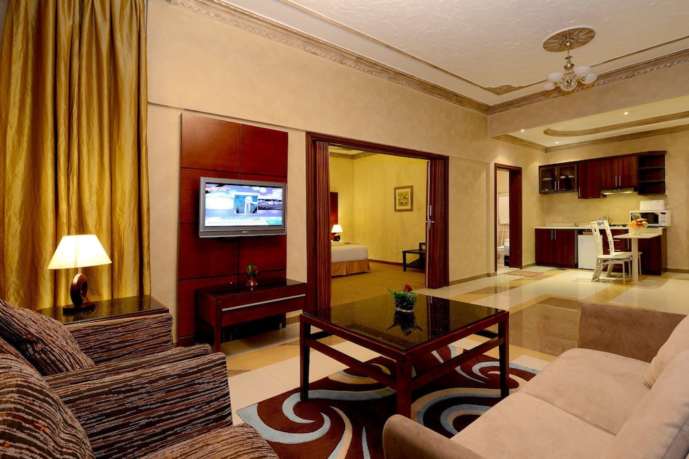 Boudl Al Olaya 40/49