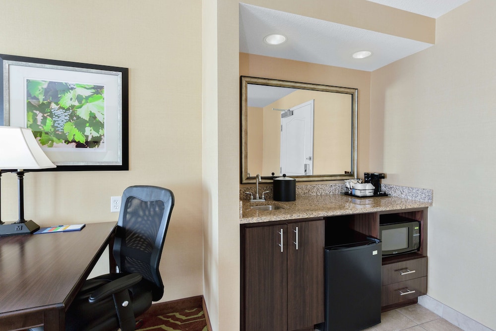 Hampton Inn And Suites San Luis Obispo 43/49