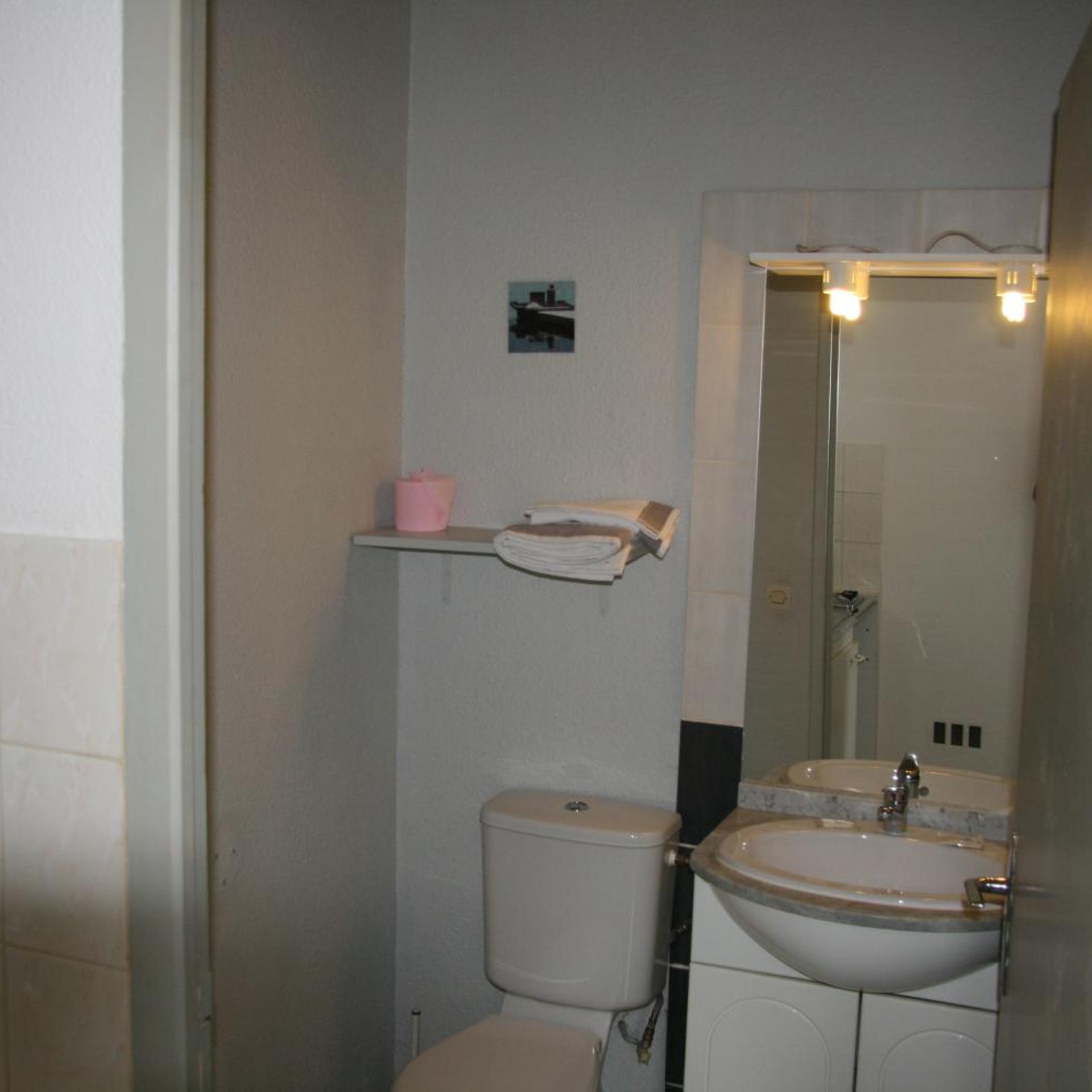 Bois Des Espeisses Hotel 30/32