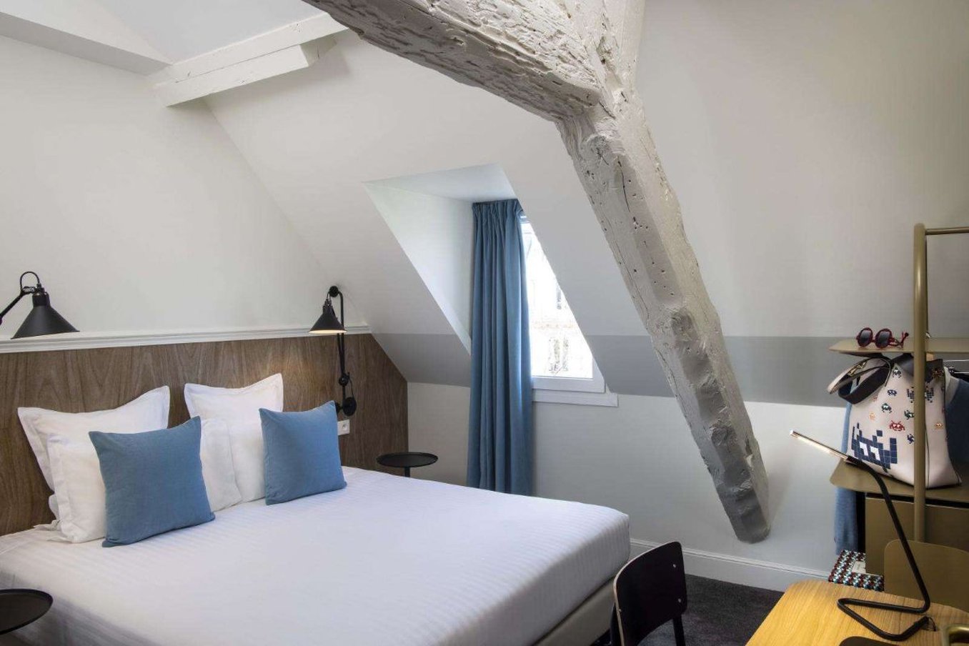 Hotel Des Mines 12/28