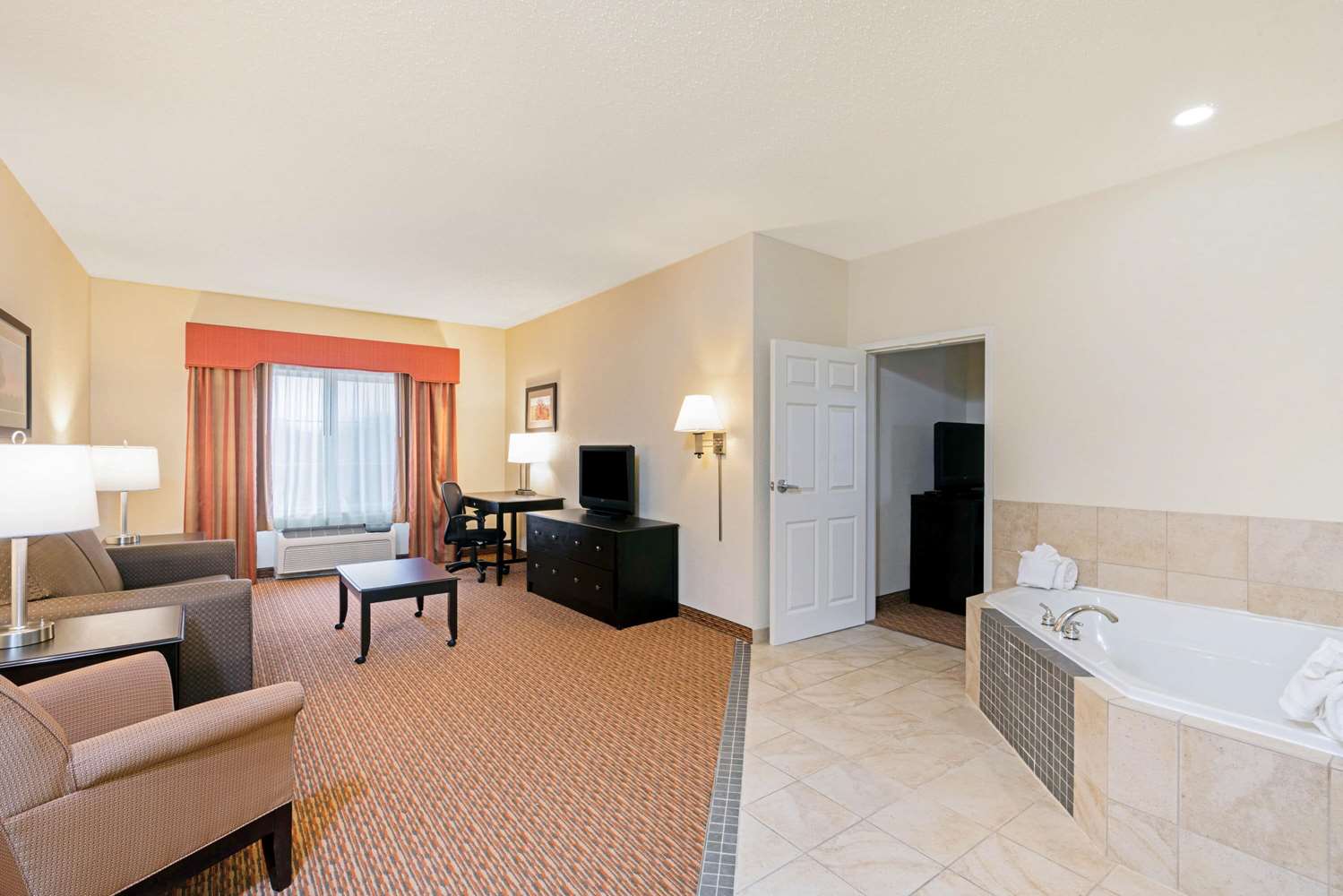 La Quinta Inn & Suites by Wyndham Stillwater-University Area 24/41