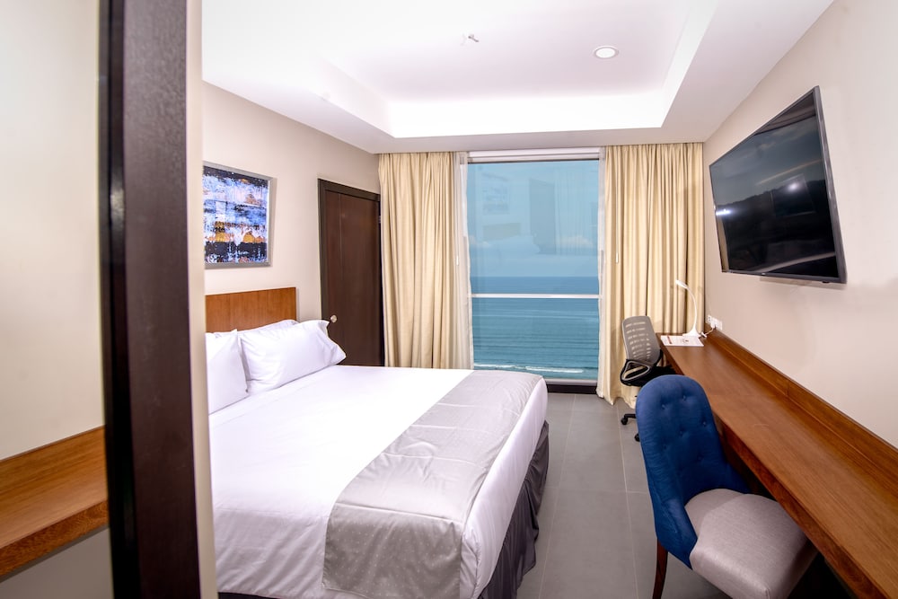 Wyndham Manta Sail Plaza Hotel and Convention Center 15/57
