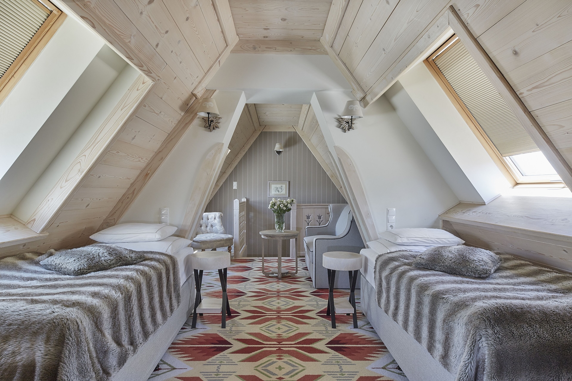 CHALET, SUITE, DOUBLE AND TWIN BEDS