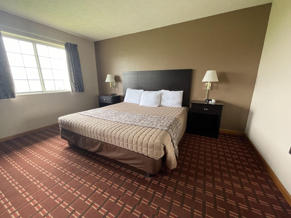 The Woodridge Inn 24/51
