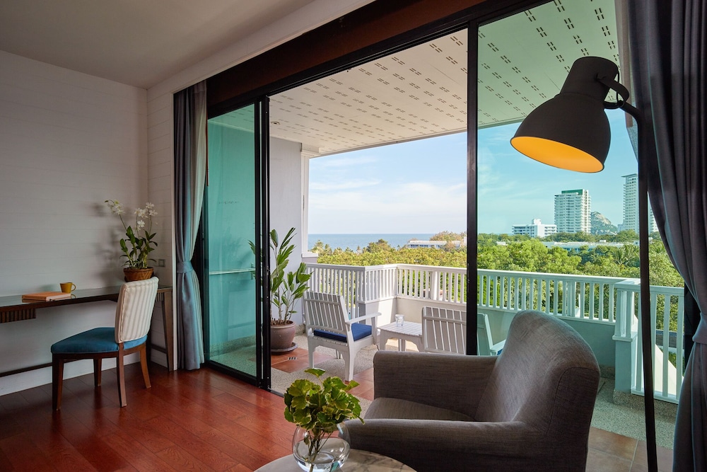Loligo Resort Hua Hin + A Fresh Twist By Let's Sea 59/81