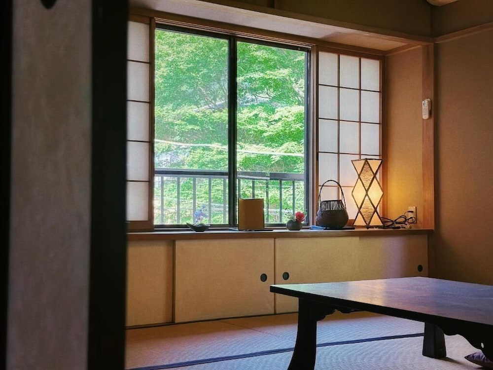 KUMO INN 39/50