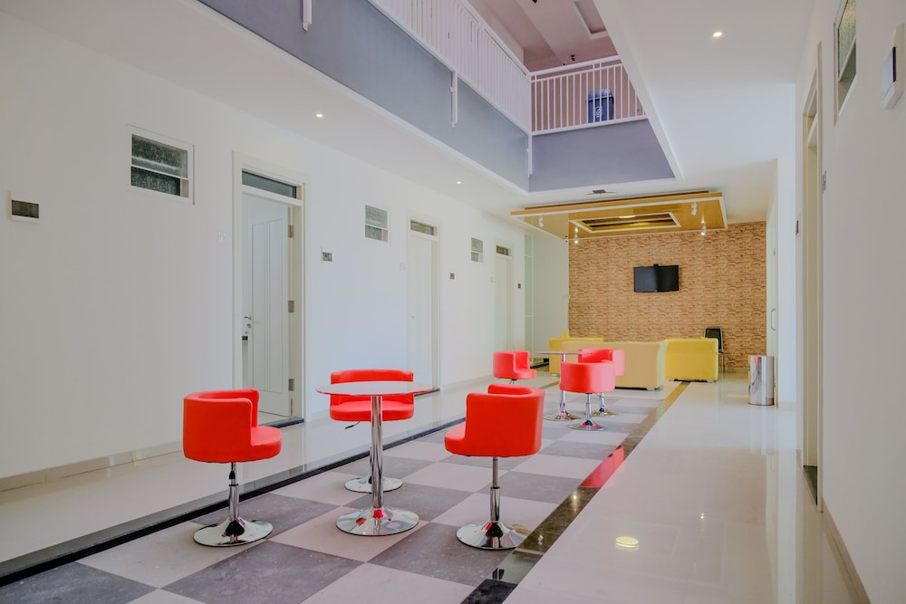 OYO 1665 Aurila Homestay Syariah 35/39