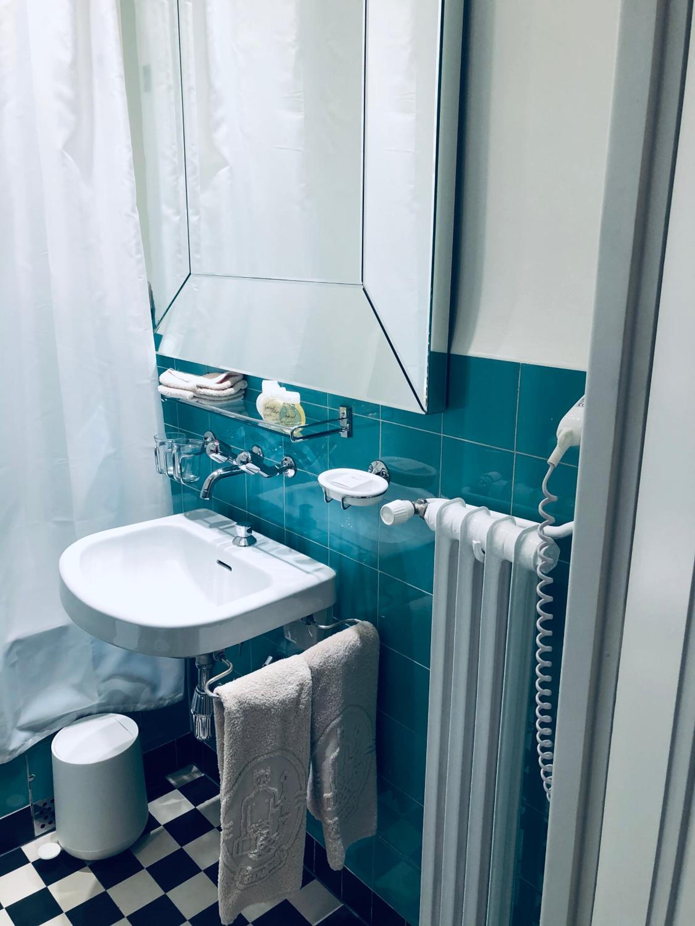 Hotel Adriatica 50/50