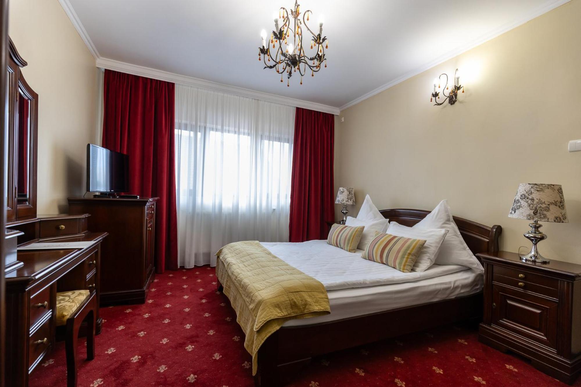 CAPITOL IASI 18/50