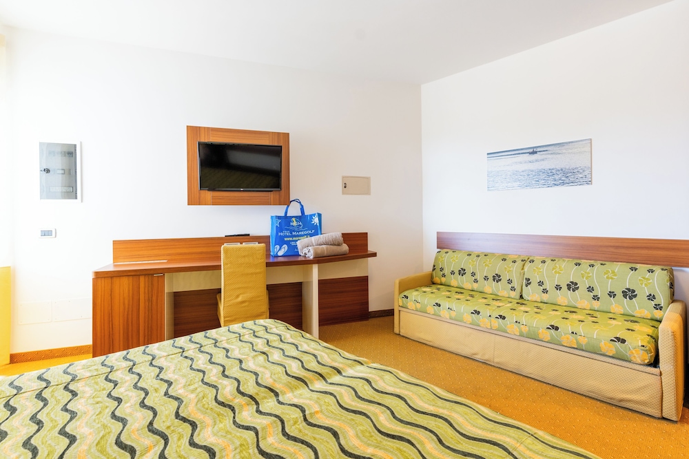 HOTEL MAREGOLF 29/46
