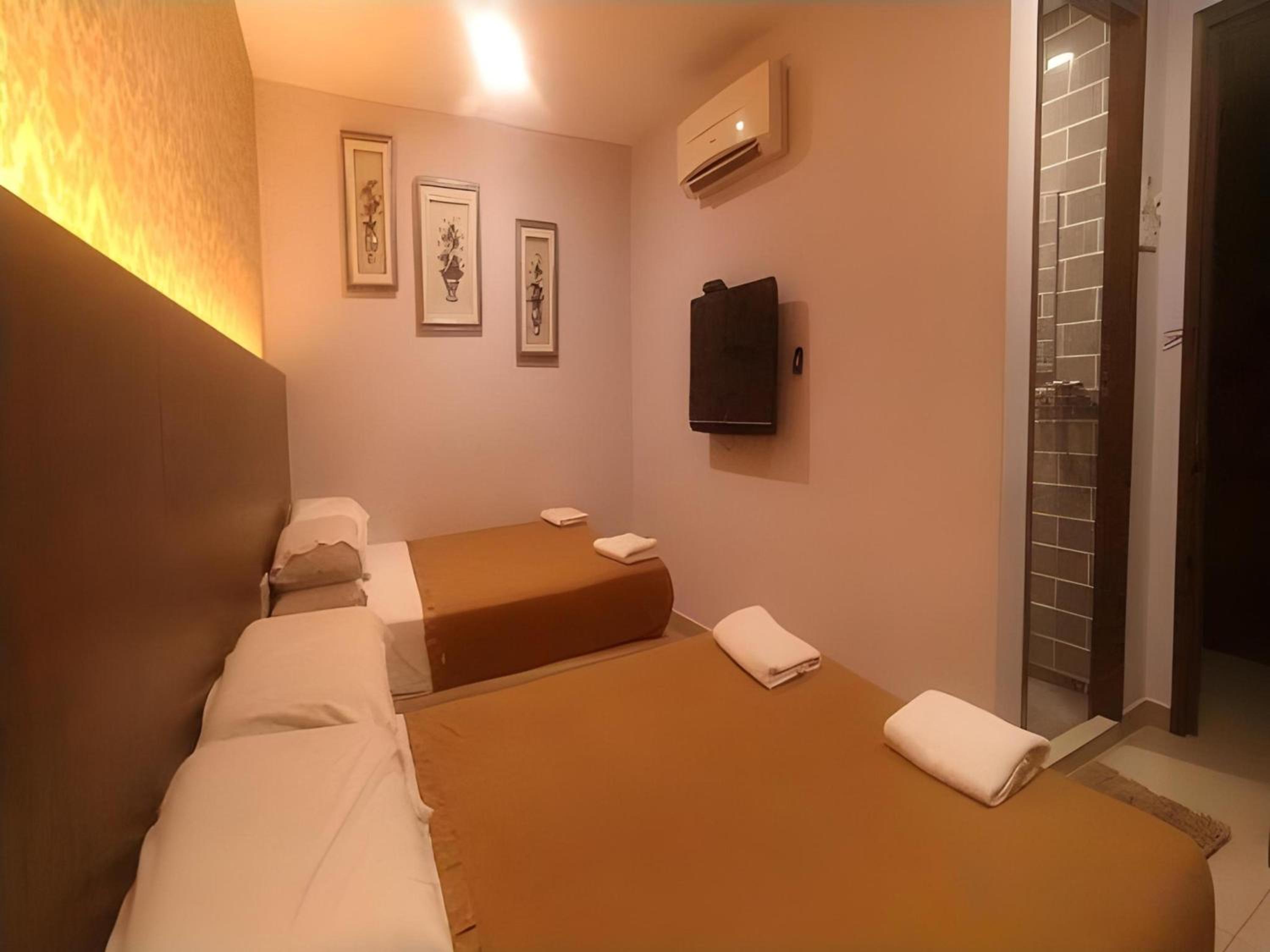 STANDARD, TWIN BEDS
