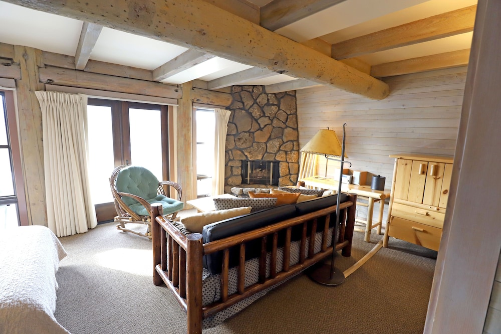 Sun Mountain Lodge 57/82