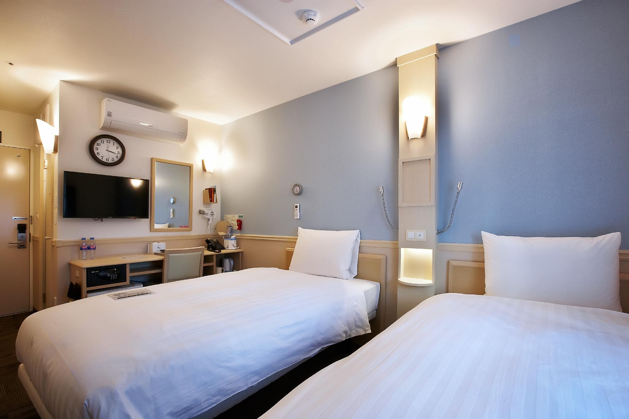 Room at Toyoko Inn Seoul Yeongdeungpo, SEOUL