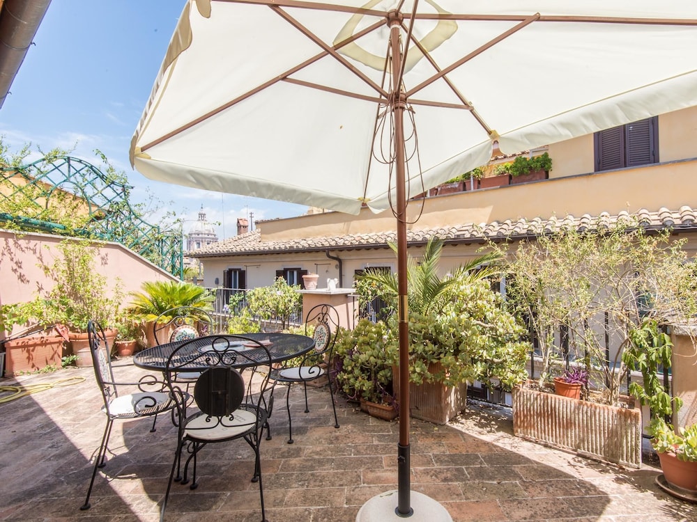 RSH Apartment Condotti Terrace 12/17