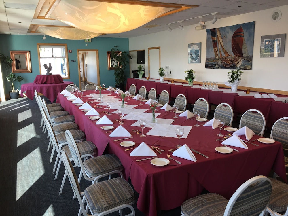 The Inn at the Tides 45/53
