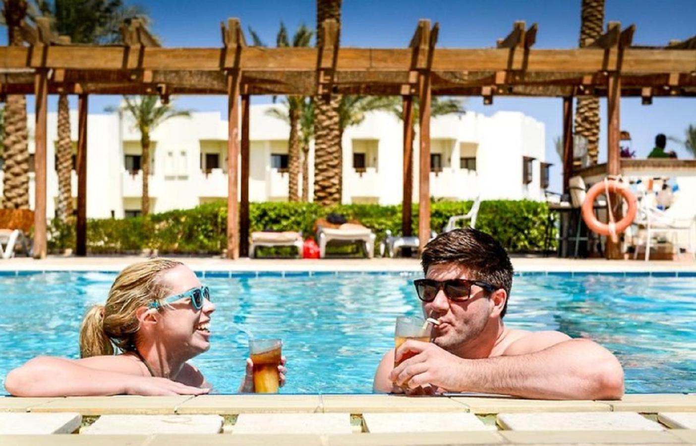 Sharm Resort 55/75