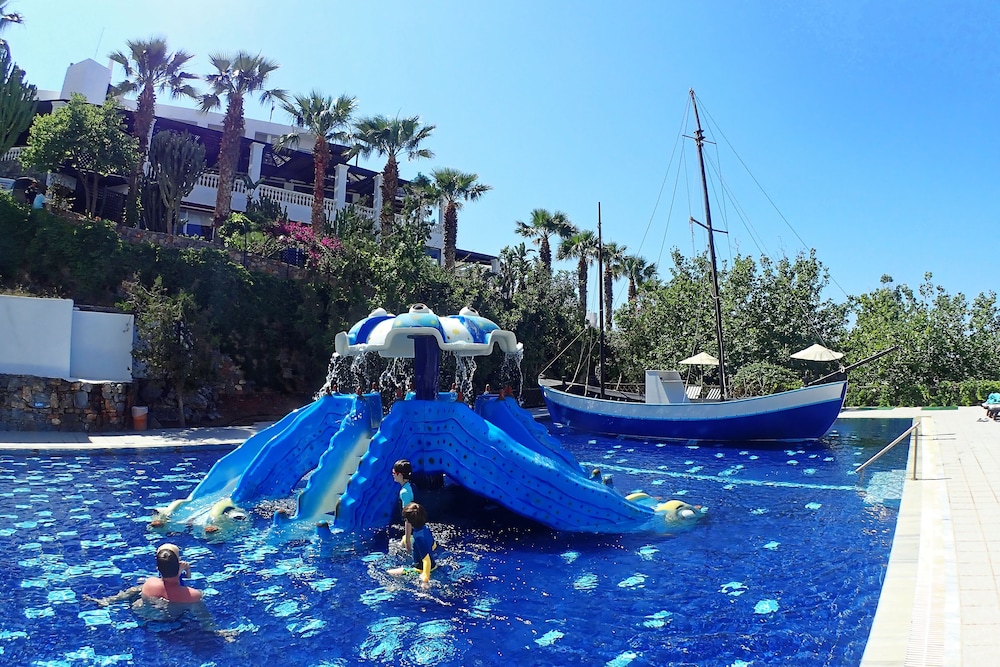 Minos Imperial Luxury Beach Resort and Spa Milatos 74/79