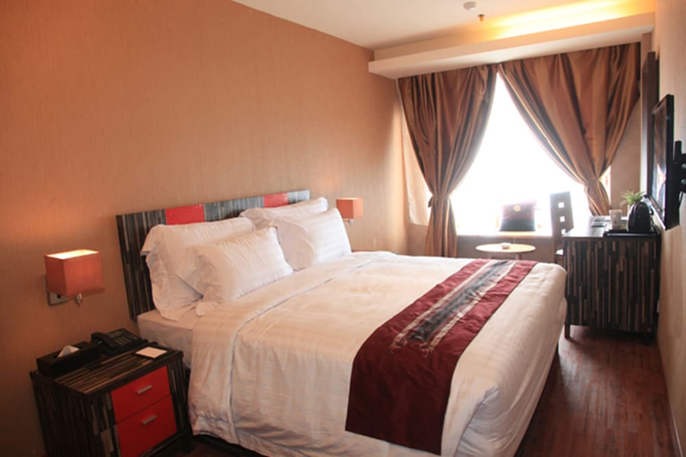 Lion Hotel And Plaza 23/40