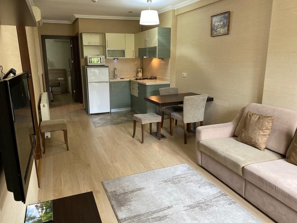 Belle Maison Hotel Residence 25/33