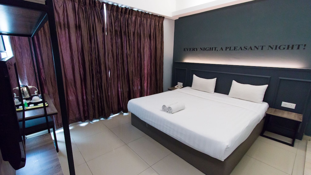 Hotel 99 - Bandar Puteri Puchong 14/56