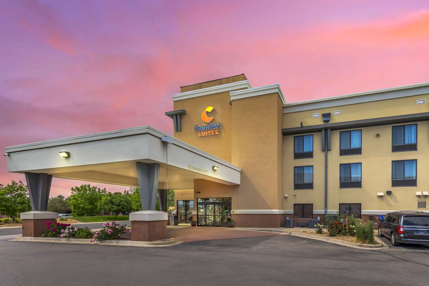 Comfort Suites Longmont, CO 2/8