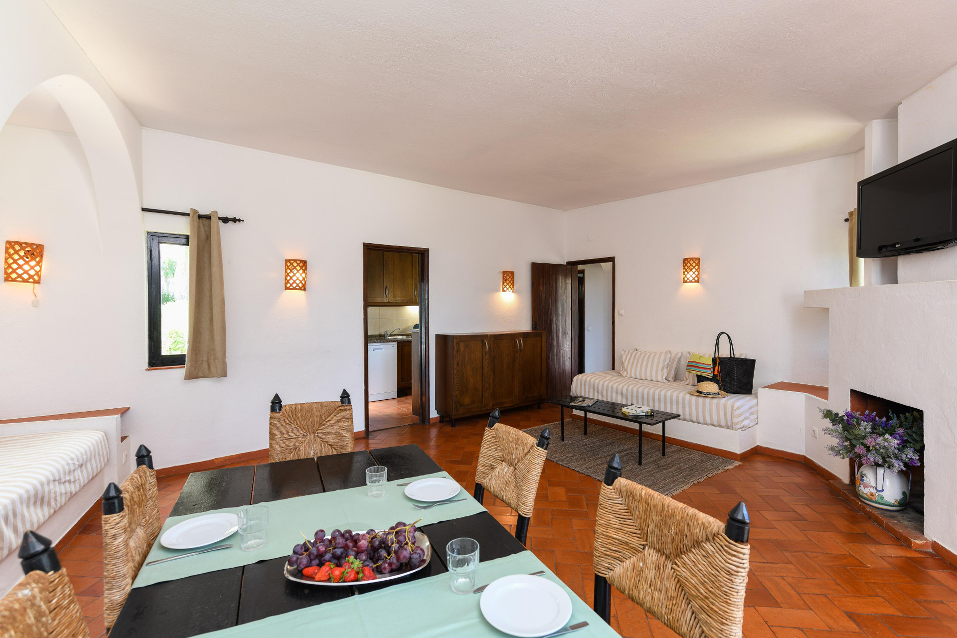 3 Bedrooms, Villa
