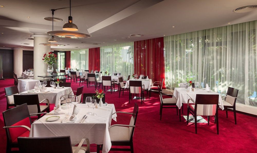 Phenicia Hotel 16/36
