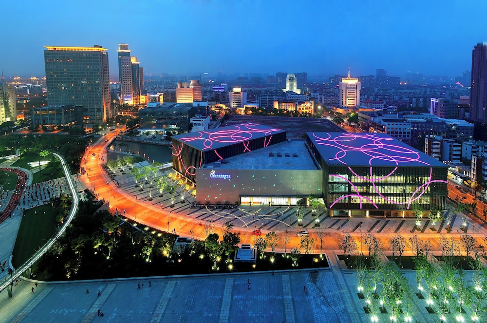 Paradox Kunshan Hotel 62/67