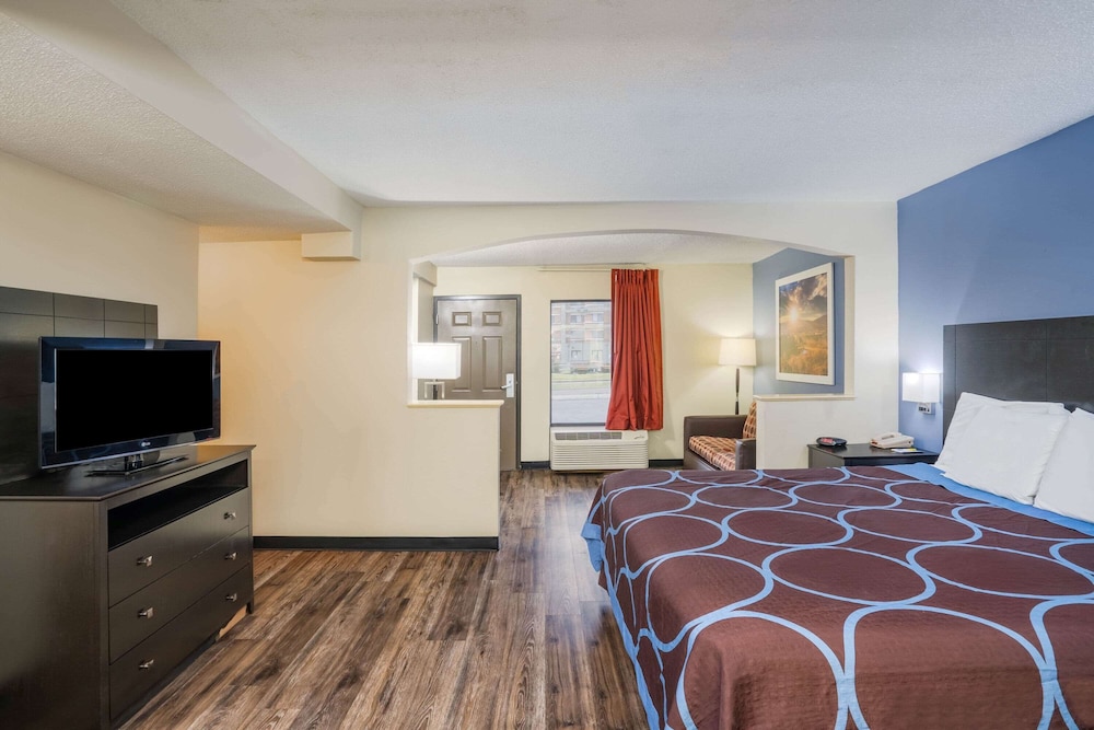 Days Inn By Wyndham Clarksville North 33/63
