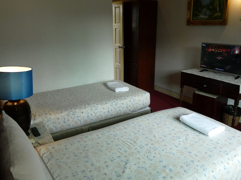 Mango Lagoon Place 20/50
