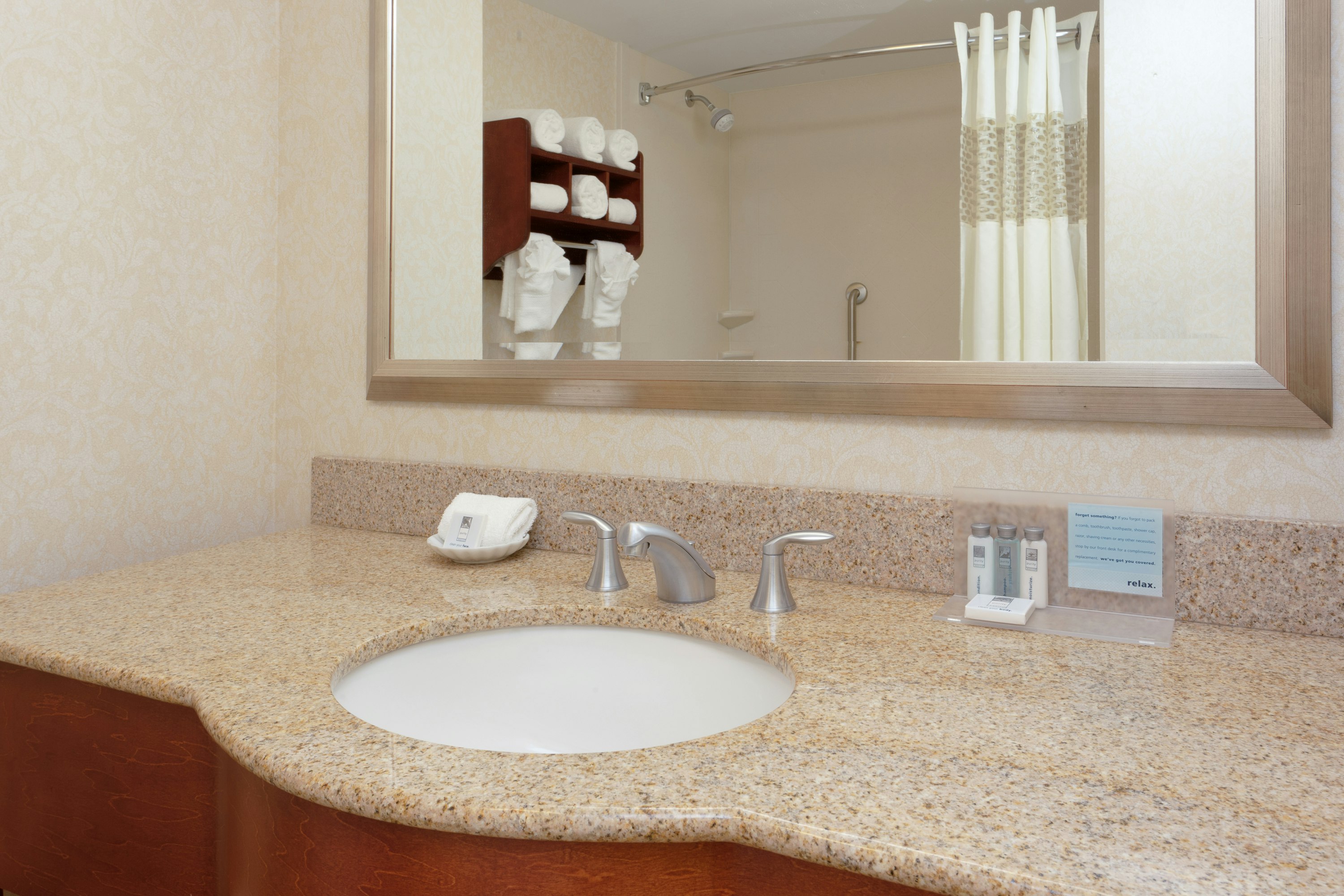 Hampton Inn Warrenton 51/52