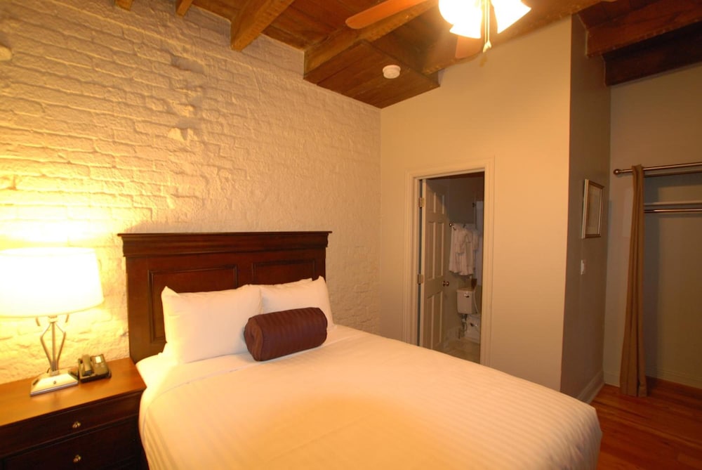 Inn On St Ann 17/34