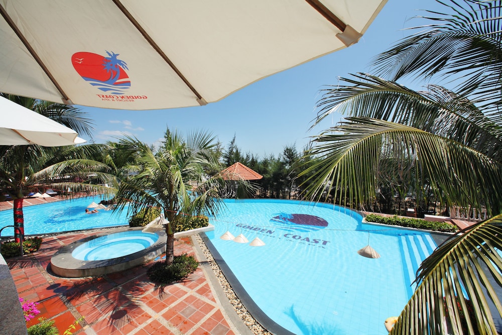 Golden Coast Resort And Spa 29/50