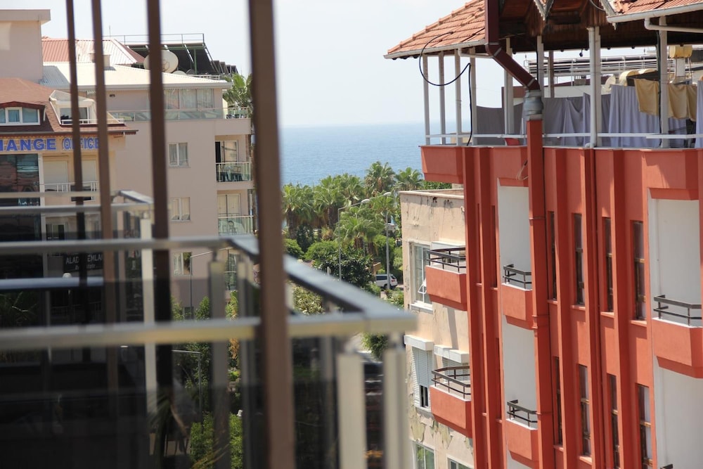 Le Moral Apart Hotel 56/59