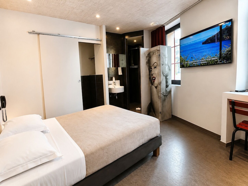 7Art Hotel 21/75