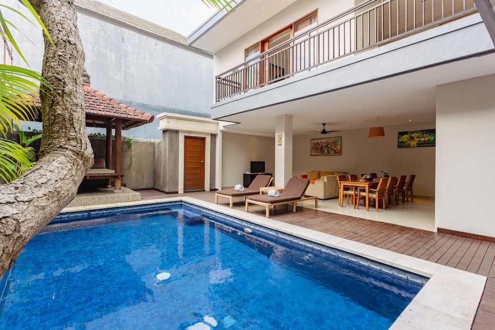 The Light Exclusive Villas Spa 10/72