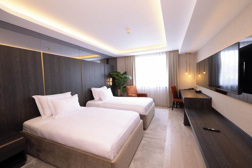 DELUXE, TWIN BEDS