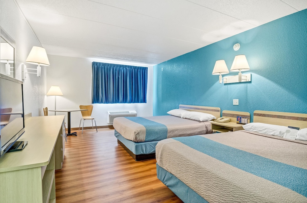 Motel6 Big Springs, NE 25/42