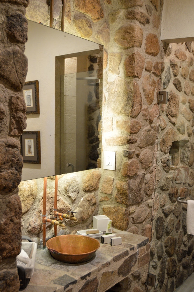 Hotel de Piedra 53/70