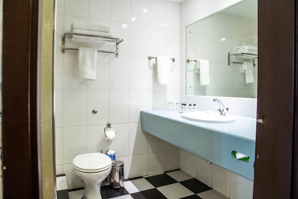 Standard, Twin Beds, Bon Hotel Bloemfontein Central 9/10