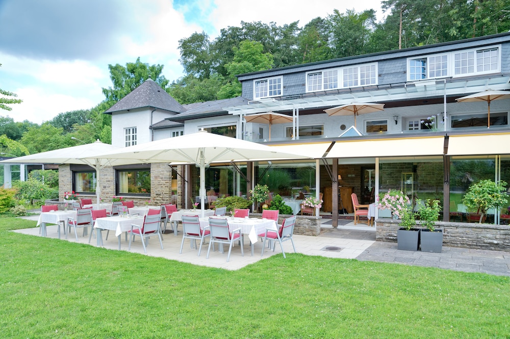 Romantik Waldhotel Mangold 4/66
