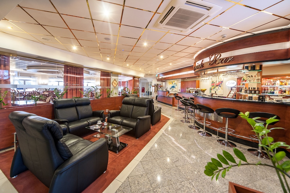 Hotel Gwarna 31/50