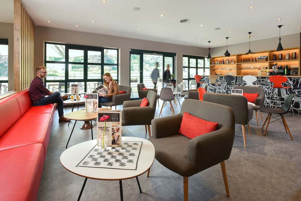 Ibis Dinant Centre 24/46
